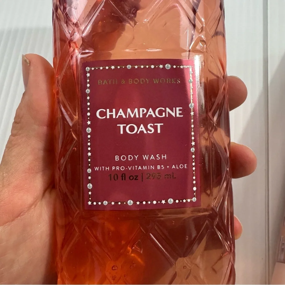 NWT Bath & Body Works Champagne Toast Body Wash Set - Red, Gold, Pink